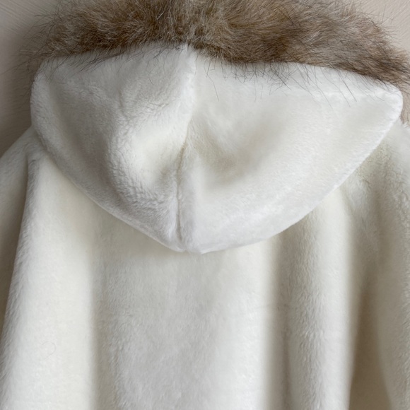 Alpine Studio White/off white Faux Fur Hooded Coat with Pattern Large - Picture 7 of 11